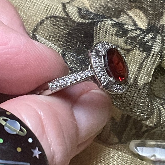 Garnet ring - Picture 5 of 9
